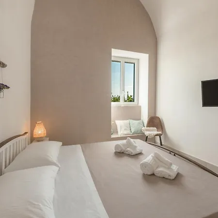 Cala Cala Rooms,restaurant & Farm Experience プロチーダ