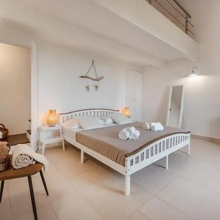 Cala Cala Rooms,restaurant & Farm Experience ゲストハウス 4*