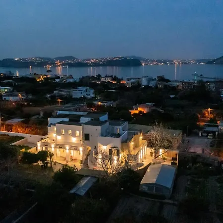 Cala Cala Rooms,restaurant & Farm Experience