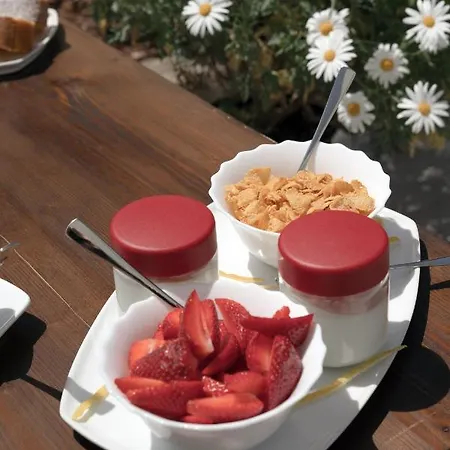 Cala Cala Rooms,restaurant & Farm Experience Konukevi