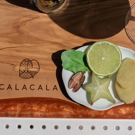 Guest house Cala Cala Rooms,restaurant & Farm Experience