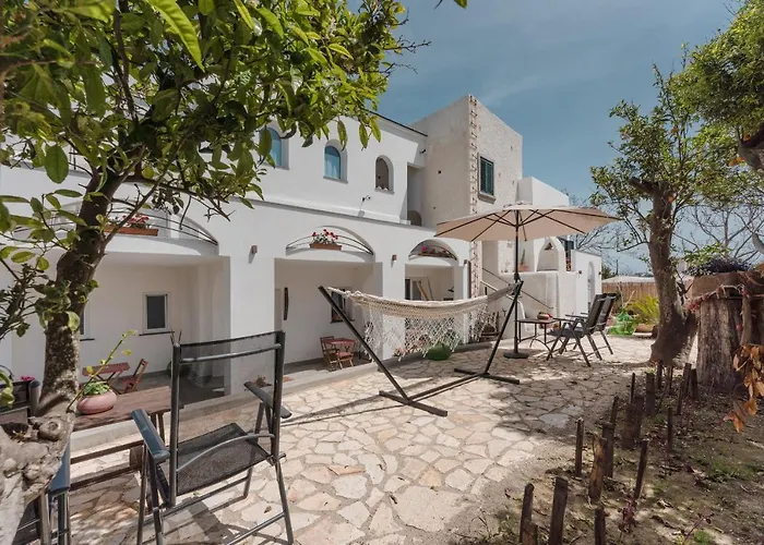 Cala Cala Rooms,restaurant & Farm Experience Maison d'hôtes Procida
